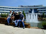 P37-2001-0525-0802-04EM.jpg