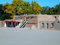 P21-2001-1015-0947-31A-EM.jpg