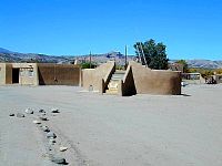 P27-2001-1015-1252-09A-EM.jpg